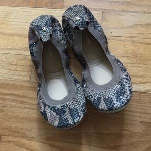 Yosi Samra Shoes - Yosi Samra beige serpent foldable flats Yosi Samra Shoes - Yosi Samra beige serpent foldable flats